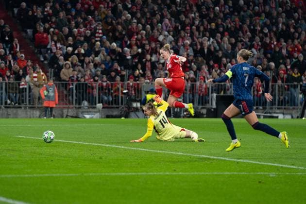 Alara Sehitler 14 Bayern with the goal for 1 2 at the UEFA Womens Champions League match FC Bayern Munich Arsenal Women FC on 12 11 2025 Munich Allianz Arena Bayern Germany