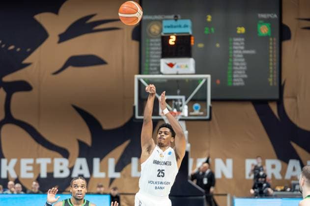 Germany, Basketball, FIBA, FIBA Europe Cup Volkswagen Halle Basketball Löwen Braunschweig KB Trepca on 12 11 in Braunschweig Volkswagen Halle Grant Sherfield G, Basketball Löwen Braunschweig Copyright: xSvenxHeidmannx