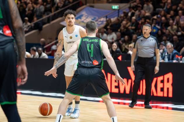 Germany, Basketball, FIBA, FIBA Europe Cup Volkswagen Halle Basketball Löwen Braunschweig KB Trepca on 12 11 in Braunschweig Volkswagen Halle Joshua Obiesie G, Basketball Löwen Braunschweig Copyright: xSvenxHeidmannx