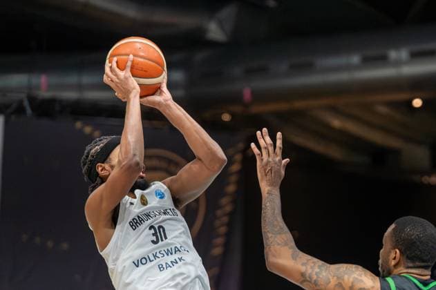 Germany, Basketball, FIBA, FIBA Europe Cup Volkswagen Halle Basketball Löwen Braunschweig KB Trepca on 12 11 in Braunschweig Volkswagen Halle Chip Flanigan F, Basketball Löwen Braunschweig Copyright: xSvenxHeidmannx