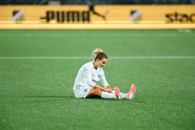 GOTHENBURG, SWEDEN 20251112 Inter s Lina Magull and Benedetta Glionna are saddened after the loss in Wednesday s women s European Cup football match between BK Häcken FF and Inter which ended 1 0 at Bravida Arena Hisingen Arena GÖTEBORG SWEDEN x9200x  Copyright: xAdamxIhse TTx EUROPEAN CUP HURTS-INTER