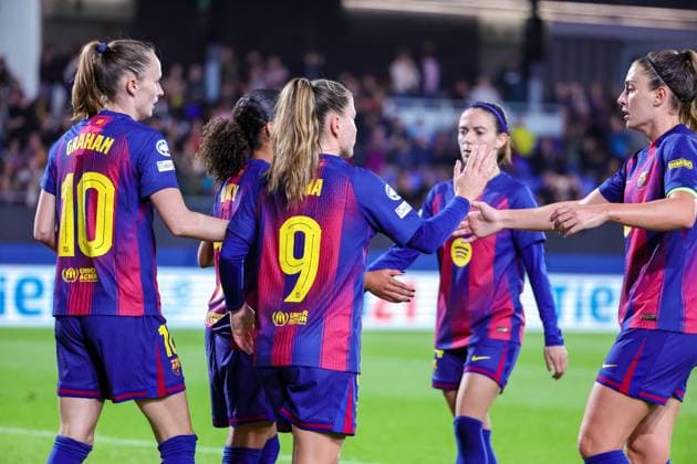 251112 UWCL Barcelona vs OH Leuven Barcelona players celebrating the goal of Vicky Lopez (19) of Barcelona (2-0) during the soccer match between Barcelona (ESP) and OH Leuven (BEL), match day 3 of league phase of 2025-2026 season of UEFA Womens Champions League , on Wednesday 12 November 2025 in Barcelona, Spain. PHOTO SPORTPIX Sevil OKTEM BARCELONA Estadi Johan Cruyff SPAIN  Copyright: xSportpix.bex xSevilxOktemxSevilxOktemx