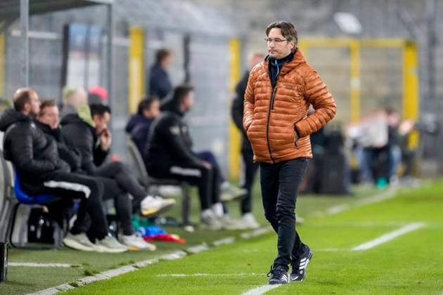Gerhard Zuber Managing Director Sport, SVWM , cropped image, full body, single image, single photo, action, action, 12 11 2025, Mannheim Germany , football, bfv Rothaus Pokal, quarter final, SV Waldhof Mannheim FC Astoria Walldorf, DFB DFL REGULATIONS PROHIBIT ANY USE OF PHOTOGRAPHS AS IMAGE SEQUENCES AND OR QUASI VIDEO xozx