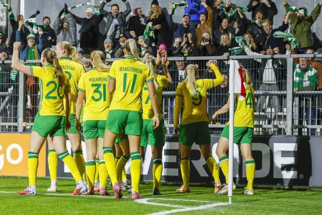 AMSTERDAM , 12-11-2025 , Sportpark de Toekomst , season 2025 2026 , UEFA Womens Europa Cup , Round of 16 1st leg , match between Ajax and Hammarby (women) , picture shows goal celebration by Hammarby players (0-2) Ajax - Hammarby (women)  x31998428x Copyright:
