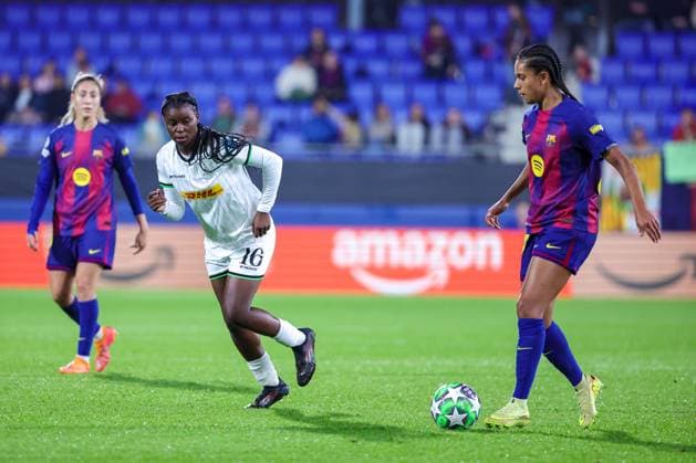 251112 UWCL Barcelona vs OH Leuven Kadhiya De Ceuster (16) of OH Leuven and Esmee Brugts (24) of Barcelona pictured during the soccer match between Barcelona (ESP) and OH Leuven (BEL), match day 3 of league phase of 2025-2026 season of UEFA Womens Champions League , on Wednesday 12 November 2025 in Barcelona, Spain. PHOTO SPORTPIX Sevil OKTEM BARCELONA Estadi Johan Cruyff SPAIN  Copyright: xSportpix.bex xSevilxOktemxSevilxOktemx