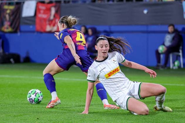 251112 UWCL Barcelona vs OH Leuven Mapi Leon (4) of Barcelona and Aurelie Reynders (10) of OH Leuven pictured during the soccer match between Barcelona (ESP) and OH Leuven (BEL), match day 3 of league phase of 2025-2026 season of UEFA Womens Champions League , on Wednesday 12 November 2025 in Barcelona, Spain. PHOTO SPORTPIX Sevil OKTEM BARCELONA Estadi Johan Cruyff SPAIN  Copyright: xSportpix.bex xSevilxOktemxSevilxOktemx