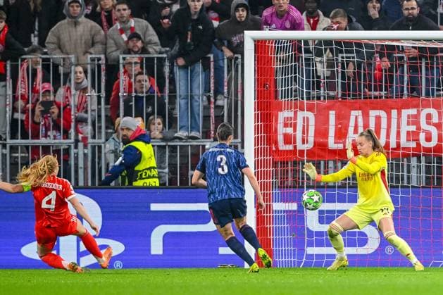 Glodis Viggosdottir (FC Bayern München Frauen) scores her team s third goal during the UEFA Women s Champions League 2025 26 league phase match between FC Bayern München and Arsenal FC at Allianz Arena on November 12, 2025 in Munich, Germany. (Photo by Harry Langer DeFodi Images) Glodis Viggosdottir FC Bayern München Frauen scores her team s third goal during the UEFA Women s Champions League 2025 26 league phase match between FC Bayern München and Arsenal FC at Allianz Arena on November 12, 2025 in Munich, Germany Photo by Harry Langer DeFodi Images