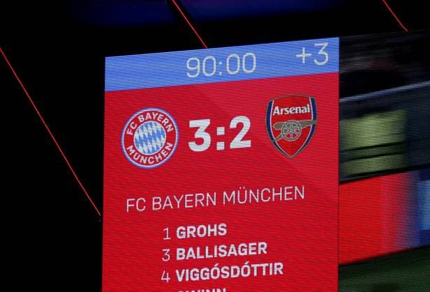 Football, Women, Womens Champions League, Matchday 3, 2025 2026 season, FC Bayern Munich FC Arsenal, Allianz Arena Final score 3 2 on the scoreboard