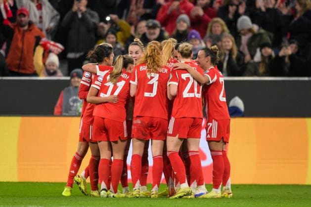 Soccer, UEFA Womens Champions League, 20251112, FC Bayern Munich Arsenal WFC In the picture Bayern goal celebration cheers goal 3 2 Munich Allianz Arena Bayern Germany Copyright: Passion2Press MarkusxFischerx
