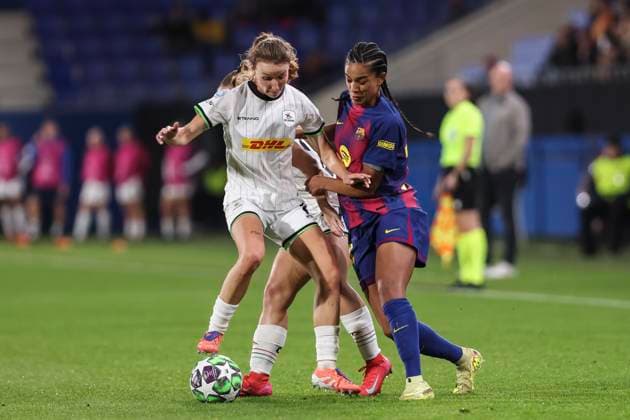November 12, 2025, Sant Joan Despi, Barcelona, Spain: Esmee Brugts of FC Barcelona, Barca and Sara Pusztai of OH Leuven compete for the ball during the UEFA WomenÃ¢â‚¬â ¢s Champions League 2025 26 League Phase MD3, football match played between FC Barcelona and OH Leuven at Johan Cruyff Stadium on November 12, 2025 in Sant Joan Despi, Spain. Sant Joan Despi Spain - ZUMAa181 20251112_zaa_a181_256 Copyright: xJavierxBorregox
