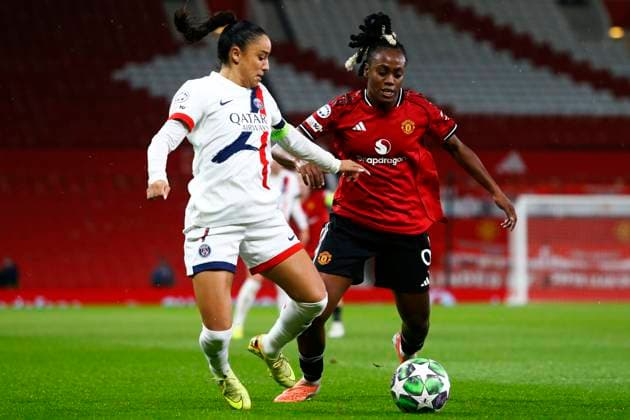 Manchester United, ManU v Paris Saint-Germain, Manchester, UK - 12 November 2025 Melvine Malard of Manchester United battles for the ball with Sakina Karchaoui of Paris Saint-Germain FC during the Women™s Champions League Matchday 3 between Manchester United and Paris Saint-Germain at Old Trafford on 12 November 2025 in Manchester, England (Photo by Steve Taylor PPAUK) Manchester Old Trafford Greater Manchester England Copyright: xStevexTaylor PPAUKx PPA-229473