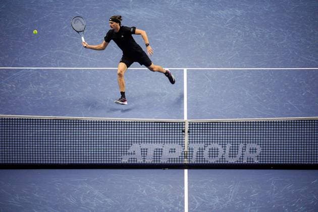 Germany s Alexander Zverev returns the ball to Italy s Jannik Sinnerduring the singles tennis match of the ATP, Tennis Herren World Tour Finals at the Inalpi Arena in Turin, Italy - Wednesday, Nov. 12, 2025. -  Copyright: xMarcoxAlpozzi LaPressex
