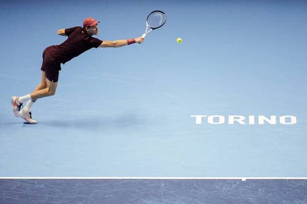 Italy s Jannik Sinner returns the ball to Germany s Alexander Zverev during the singles tennis match of the ATP, Tennis Herren World Tour Finals at the Inalpi Arena in Turin, Italy - Wednesday, Nov. 12, 2025. -  Copyright: xMarcoxAlpozzi LaPressex