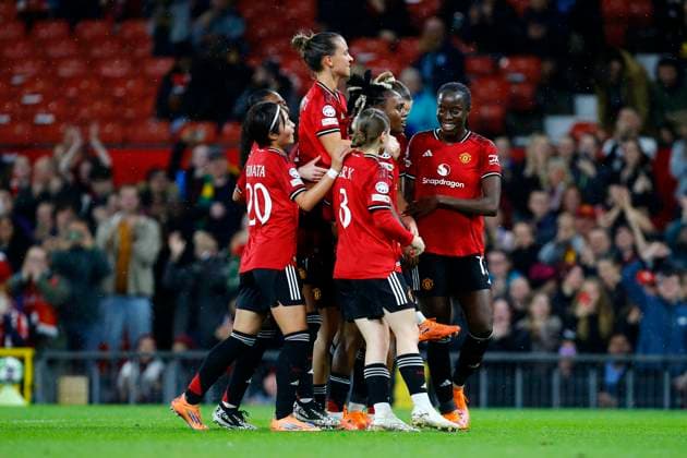 Manchester United, ManU v Paris Saint-Germain, Manchester, UK - 12 November 2025 Goal celebrations for Melvine Malard of Manchester United during the Women™s Champions League Matchday 3 between Manchester United and Paris Saint-Germain at Old Trafford on 12 November 2025 in Manchester, England (Photo by Steve Taylor PPAUK) Manchester Old Trafford Greater Manchester England Copyright: xStevexTaylor PPAUKx PPA-229478