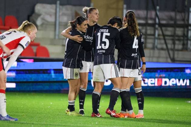 Eindhoven, Netherlands 12 November 2025 Europa Cup Women 1 8 Final 2025 2026 PSV Eindhoven vs Eintracht Frankfurt In the picture from left the second scorer Laura Freigang SGE , sitting on the pitch, scores the goal for Eintracht Frankfurt to make it 1 0 and cheers with Ereleta Memeti SGE , Remina Chiba SGE , Noemi Ivelj SGE De Herdegang Copyright: xFotostandx xFantinix