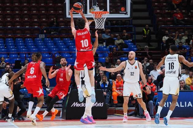 Leandro Bolmaro (EA7 Emporio Armani Olimpia Milano) during Olimpia Milano vs ASVEL Lione-Villeurbanne, Basketball Euroleague match in Assago (MI), Italy, November 12 2025  Copyright: xSavinoxPaolella IPAxSportx xipa-agency.netx xx IPA_67878307 IPA_Agency_IPA67878307