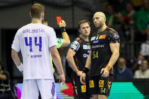 12 11 2025, xtgx, Handball, EHF Champions League, SC Magdeburg HC Zagreb v l Oscar Bergendahl Magdeburg, 54 red card, sending off, sent off Magdeubrg