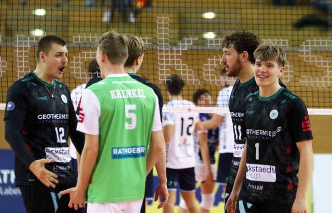 Haching delighted after winning points, He Volleyball Bundesliga 2025 26 TSV Haching Muenchen vs ASV Dachau, Geothermie Arena, Unterhaching, 12 11 25 Copyright: WolfgangxFehrmann