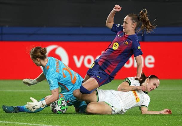 FC Barcelona, Barca Women v OH Leuven - UEFA Women Champions League Zenia Mertens, Lowiese Seynhaeve, and Caroline Graham Hansen play during the match between FC Barcelona Women and OH Leuven, corresponding to matchday 3 of the league phase of the UEFA Women s Champions League, at the Johan Cruyff Stadium in Barcelona, Spain, on November 12, 2025. Barcelona Spain  Copyright: xUrbanandsportx originalFilename:urbanandsport-fcbarcel251112_npzr5.jpg