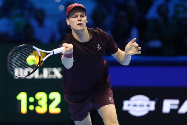 Jannik Sinner vs Alexander Zverev Jannik Sinner of Italy in action during the Round Robin singles match between Jannik Sinner vs Alexander Zverev on Day four of the Nitto ATP, Tennis Herren World Tour Finals. Turin Inalpi Arena Italy Copyright: xMarcoxCanonierox