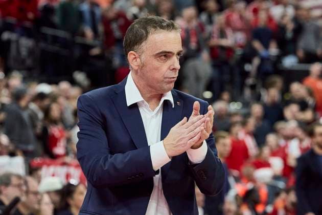 Turkish Airlines EuroLeague Basketball, FC Bayern Munich Basketball vs FC Barcelona, Munich FC Bayern Basketball, Munich FC Bayern Basketball, Barcelona FC, 2025 11 12 in Munich SAP Garden ORELLANA Oscar FC Barcelona Headcoach BARHC sportworld Munich SAP Garden Bayern Germany