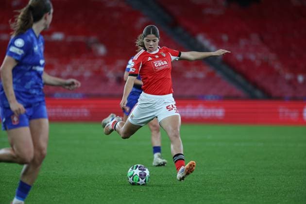 Carolina Tristao ( SL Benfica Womens team ) in action during the match between SL Benfica and FC Twente, valid for UEFA WomenÕs Champions League 2025 26 at Est‡dio do Lisboa e Benfica on 12 November 2025. Lisbon Est‡dio do Sport Lisboa e Benfica Lisbon Portugal Copyright: xIMAGOx xPRIMExSPORTSxIMAGESx xFILIPExOLIVEIRAx