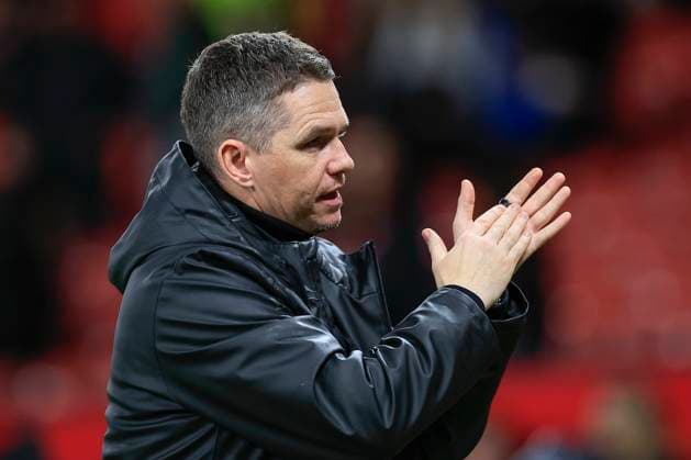 Manchester United, ManU Women v Paris Saint-Germain Feminine UEFA Women s Champions League 12 11 2025. Marc Skinner the Manchester United Women s manager applauds the fans after the 2-1 victory at the end of the UEFA Women s Champions League match between Manchester United Women and Paris Saint-Germain Feminine at Old Trafford, Manchester, England on 12 November 2025. Manchester Old Trafford Greater Manchester England Editorial use only , Copyright: xConorxMolloyx PSI-23211-0052