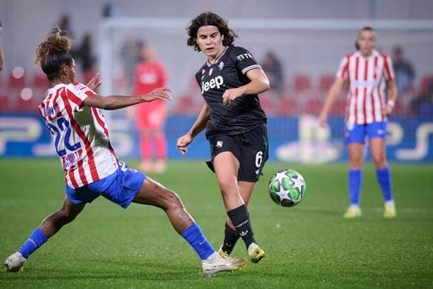 Atletico de Madrid s Luany Da Silva (L) and Juventus FC™s Eva Schatzer during Women™s Champions League 2025-2026 match. November 12,2025. (20251112050)