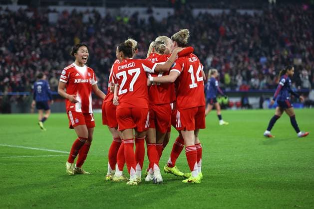 Football, Women, Womens Champions League, Matchday 3, 2025 2026 season, FC Bayern Munich FC Arsenal, Allianz Arena 3 2 by Glodis Perla Viggosdottir FC Bayern Munich , Goal, Cheers, Cheering, Joy