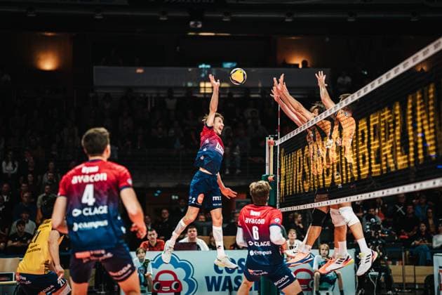 VBL Berlin Recycling Volleys vs SVG Lüneburg, 12 11 2025 Daniel Gruvaeus SVG Lüneburg, 2 beats Volleyball Bundesliga, 6 Matchday Berlin Recycling Volleys vs SVG Lüneburg on 12 11 2025 in the , Berlin Copyright: xBEAUTIFULxSPORTS Tonhäuserx