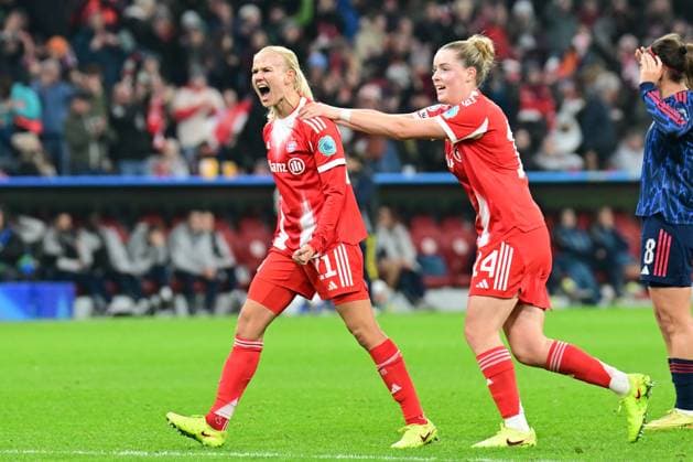 Womens Champions League cheers after SEHITLER Alara (assist) and HARDER Pernille (goal) equalize 2 2 during the womens soccer Champions League match between FC Bayern Munich and FC Arsenal on 12 11 2025, Germany, Bayern Munich Allianz Arena Bayern Germany