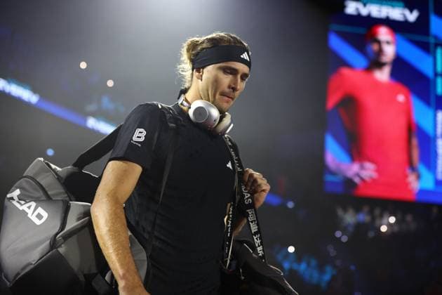 November 12, 2025, Turin, Piedmont, Italy: ALEXANDER ZVEREV of Germany enters the court to play against Jannik Sinner of Italy in the Men s Singles round robin game of the ATP, Tennis Herren Tennis Finals in Turin, Italy. Sinner won 6:4 6:3. Turin Italy - ZUMAc179 20251112_zep_c179_206 Copyright: xMickaelxChavetx