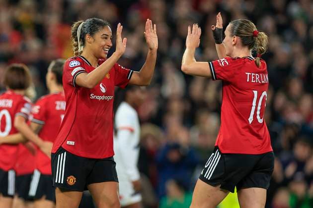 Manchester United, ManU Women v Paris Saint-Germain Feminine UEFA Women s Champions League 12 11 2025. Gabrielle George (3) and Elisabeth Terland (10) of Manchester United celebrate the 2-1 win at the end of the UEFA Women s Champions League match between Manchester United Women and Paris Saint-Germain Feminine at Old Trafford, Manchester, England on 12 November 2025. Manchester Old Trafford Greater Manchester England Editorial use only , Copyright: xConorxMolloyx PSI-23211-0073