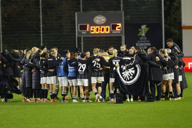 EINDHOVEN , 12 11-2025 , De Herdgang , season 2025 2026 , UEFA Womens Europa League football , round of 16 1nd leg between PSV and Eintracht Frankfurt (women) , Picture shows players of Eintracht Frankfurt after the match PSV - Eintracht Frankfurt (women)  x32000569x Copyright: