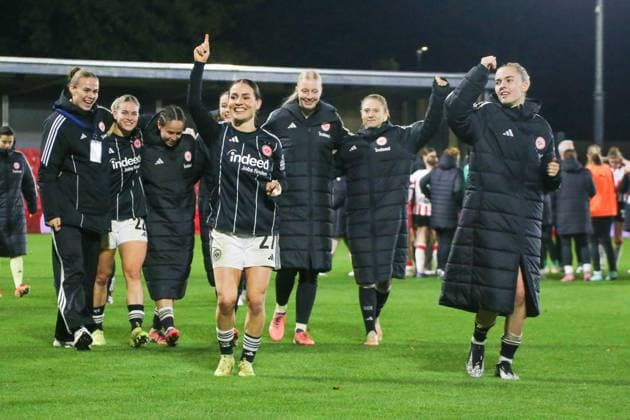12 11 2025, xgrfx, Football UEFA Women s Europa Cup 1 8, PSV Eindhoven Eintracht Frankfurt v l Ereleta Memeti and Laura Freigang celebrate the victory with the fans Eintracht Frankfurt DFL DFB REGULATIONS PROHIBIT ANY USE OF PHOTOGRAPHS as IMAGE SEQUENCES and or QUASI VIDEO De Herdgang