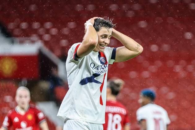 Manchester, England, November 12th 2025: Elisa De Almeida (5 PSG) after a missed chance during the UEFA Womens Champions League match between Manchester United, ManU and Paris Saint-Germain at Old Trafford in Manchester, England (Natalie Mincher SPP) Copyright: xNataliexMincher SPPx Sportspressphoto_SPR61374