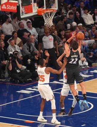 New York Knicks v Orlando Magic - NBA, Basketball Herren, USA NEW YORK, UNITED STATES - NOVEMBER 12: Franz Wagner (22) of the Orlando Magic in action during the NBA game between the New York Knicks and the Orlando Magic at Madison Square Garden in New York, United States on November 12, 2025. Selcuk Acar Anadolu New York United States. Editorial use only. Please get in touch for any other usage.  Copyright: x2025xAnadoluxSelcukxAcarx