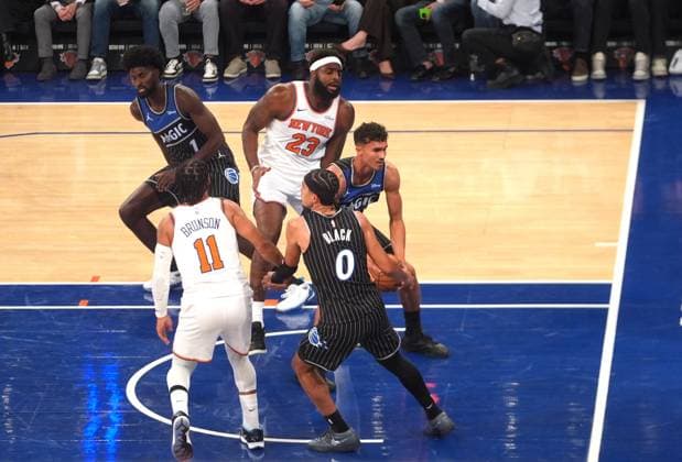 New York Knicks v Orlando Magic - NBA, Basketball Herren, USA NEW YORK, UNITED STATES - NOVEMBER 12: Tristan da Silva (23) of the Orlando Magic in action during the NBA game between the New York Knicks and the Orlando Magic at Madison Square Garden in New York, United States on November 12, 2025. Selcuk Acar Anadolu New York United States. Editorial use only. Please get in touch for any other usage.  Copyright: x2025xAnadoluxSelcukxAcarx