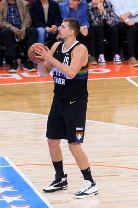 November 12, 2025, Inglewood, California, USA: Nikola Jokic 15 of the Denver Nuggets at the free throw line during their regular season NBA, Basketball Herren, USA game against the Los Angeles Clippers on Wednesday November 12, 2025 at Intuit Dome in Inglewood, California. ARIANA RUIZ PI Inglewood USA - ZUMAp124 20251112_zaa_p124_010 Copyright: xArianaxRuizx