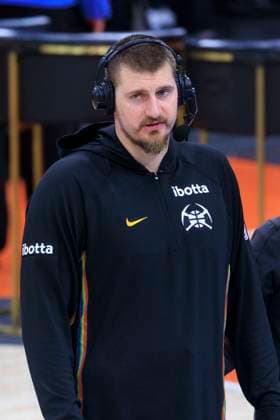 November 12, 2025, Inglewood, California, USA: Nikola Jokic 15 of the Denver Nuggets during his post game interview after their regular season NBA, Basketball Herren, USA game against the Los Angeles Clippers on Wednesday November 12, 2025 at Intuit Dome in Inglewood, California. Clippers lose to Nuggets, 116-130. ARIANA RUIZ PI Inglewood USA - ZUMAp124 20251112_zaa_p124_075 Copyright: xArianaxRuizx
