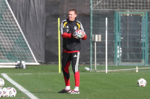 13 11 2025, xgox, football national team training emspor, v l Julian Nagelsmann Germany, coach DFL DFB REGULATIONS PROHIBIT ANY USE OF PHOTOGRAPHS as IMAGE SEQUENCES and or QUASI VIDEO Wolfsburg
