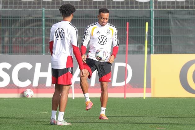 13 11 2025, xgox, football national team training emspor, v l Jamie Leweling Germany, on the ball, plays the ball DFL DFB REGULATIONS PROHIBIT ANY USE OF PHOTOGRAPHS as IMAGE SEQUENCES and or QUASI VIDEO Wolfsburg