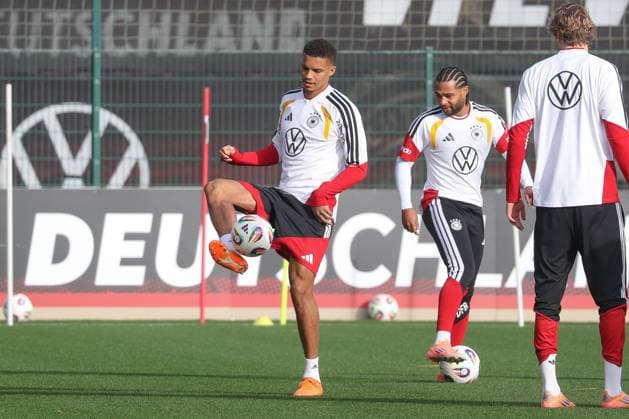 13 11 2025, xgox, football national team training emspor, v l Malick Thiaw Germany, on the ball, plays the ball DFL DFB REGULATIONS PROHIBIT ANY USE OF PHOTOGRAPHS as IMAGE SEQUENCES and or QUASI VIDEO Wolfsburg