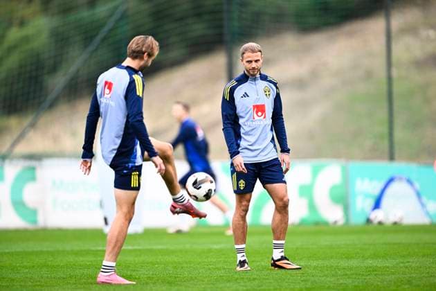 MARBELLA, SPAIN 20251113 Swedens national team player Gustav Lundgren during Thursdays training in Marbella ahead of the mens national teams World Cup qualifier in Switzerland at the end of the week MARBELLA SPAIN x10050x  Copyright: xPontusxLundahl TTx HERRLANDSLAGET FOTBOLL TRÄNING MARBELLA