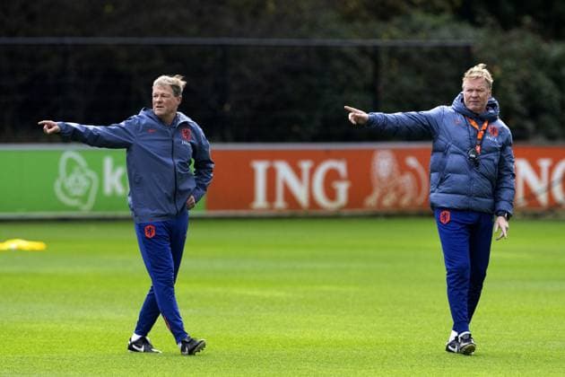 ZEIST - Erwin and Ronald Koeman during the Dutch national football team s training session at the KNVB Campus, ahead of the World Cup qualifier against Poland. ANP OLAF KRAAK xVIxANPxSportx xxANPxIVx 542005015 originalFilename: 542005015.jpg