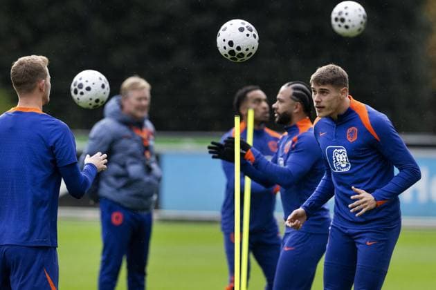 ZEIST - Micky van de Ven during the Dutch national football team s training session at the KNVB Campus, ahead of the World Cup qualifier against Poland. ANP OLAF KRAAK xVIxANPxSportx xxANPxIVx 542005650 originalFilename: 542005650.jpg