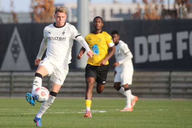 Mönchengladbach, Germany 13 November 2025 Test match 2025 2026 Borussia Mönchengladbach vs Lierse SK In the picture Robin Hack BMG Fohlenplatz Nordrhein Westfalen Copyright: xFotostandx xVanxderxVeldenx