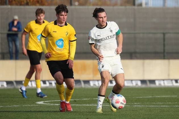 Mönchengladbach, Germany 13 November 2025 Test match 2025 2026 Borussia Mönchengladbach vs Lierse SK In the picture Rocco Reitz BMG Fohlenplatz Nordrhein Westfalen Copyright: xFotostandx xVanxderxVeldenx