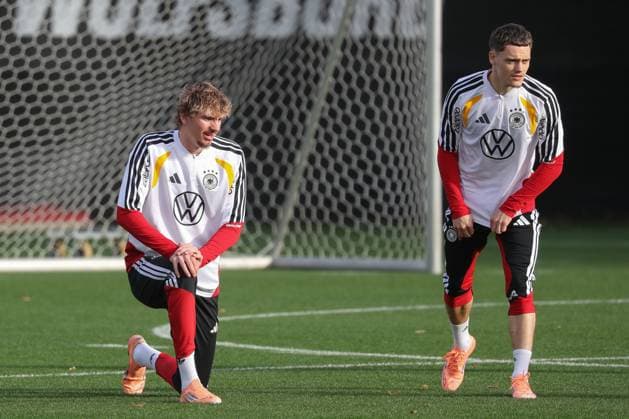 13 11 2025, xgox, football national team training emspor, v l Nick Woltemade Germany, , Florian Wirtz Germany, DFL DFB REGULATIONS PROHIBIT ANY USE OF PHOTOGRAPHS as IMAGE SEQUENCES and or QUASI VIDEO Wolfsburg