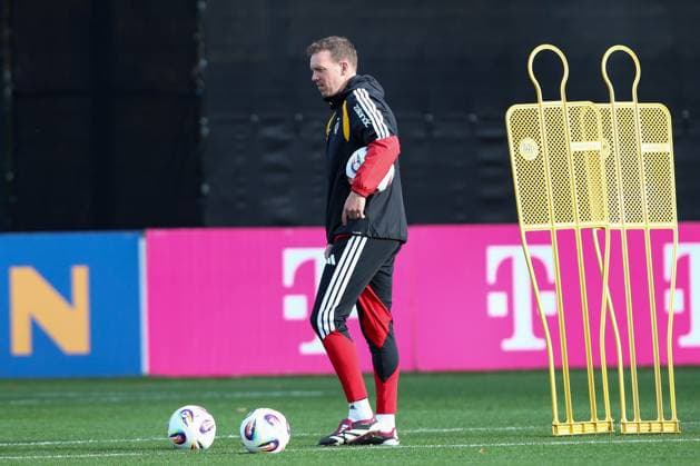 13 11 2025, xtgx, football national team, final training in Wolfsburg emspor, v l Julian Nagelsmann Germany, coach DFL DFB REGULATIONS PROHIBIT ANY USE OF PHOTOGRAPHS as IMAGE SEQUENCES and or QUASI VIDEO Wolfsburg